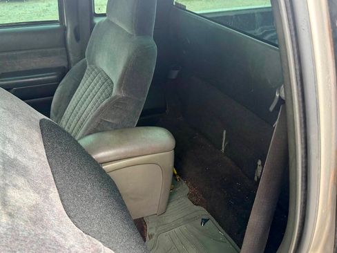 Used 1999 Chevrolet S10 Pickup LS RWD image 10