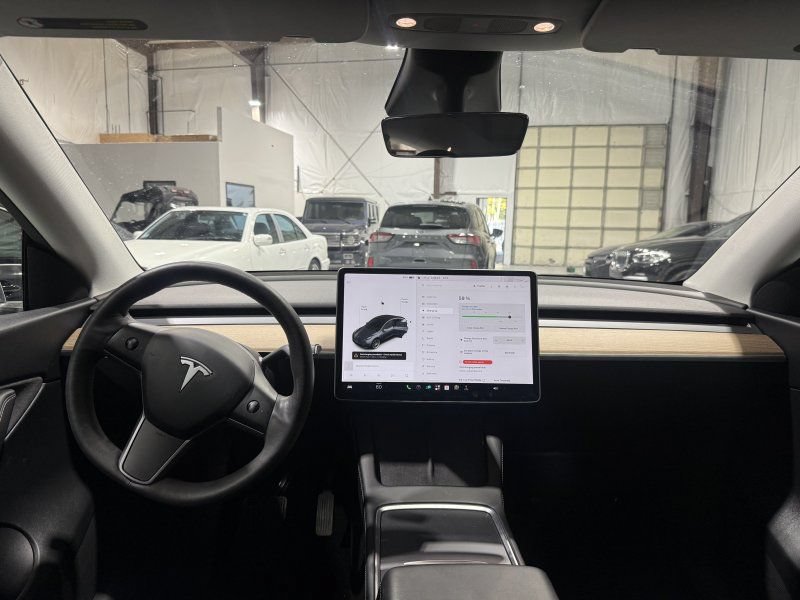 Used 2021 Tesla Model Y Long Range AWD/4WD image 20