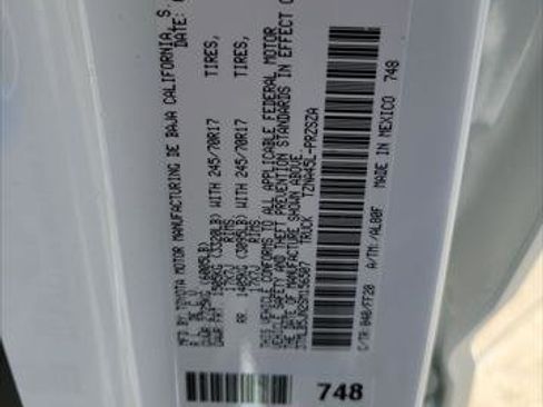 Certified 2025 Toyota Tacoma SR5 image 36