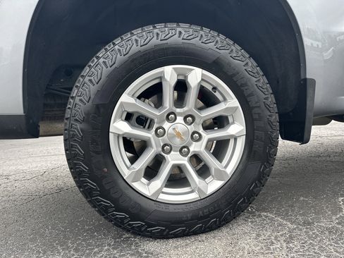 Used 2025 Chevrolet Silverado 1500 LT image 18