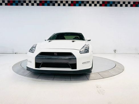 Used 2014 Nissan GT-R Black Edition AWD/4WD image 15