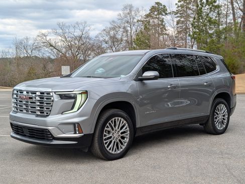 Used 2024 GMC Acadia Denali w/ Super Cruise Package image 5