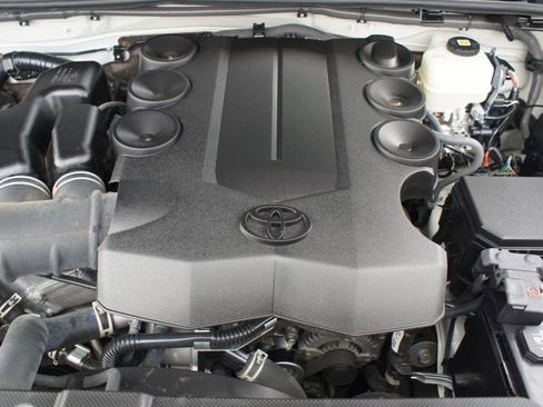 Used 2022 Toyota 4Runner Limited image 29