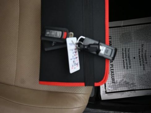Used 2018 Mitsubishi Outlander GT AWD/4WD image 12