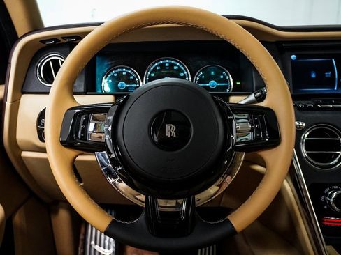 Used 2020 Rolls-Royce Cullinan image 23