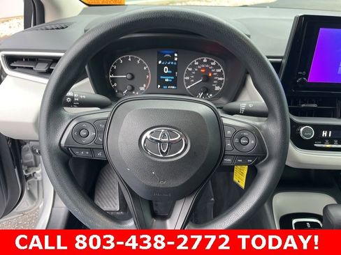 Used 2023 Toyota Corolla LE image 18