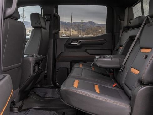 Used 2024 GMC Sierra 1500 AT4 w/ Technology Package image 8