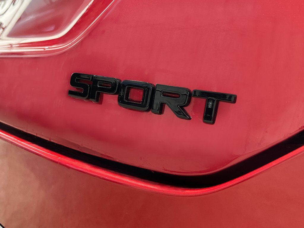 Used 2025 Honda Pilot Sport image 6
