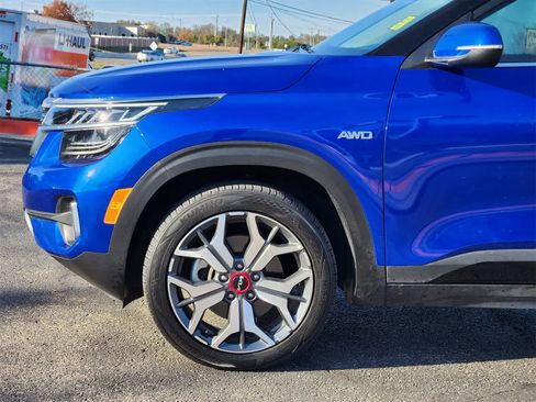 Certified 2023 Kia Seltos SX w/ SX Sunroof Package image 8