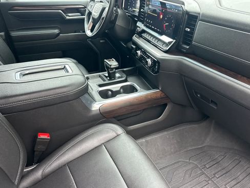 Used 2022 GMC Sierra 1500 SLT w/ SLT Premium Package image 16