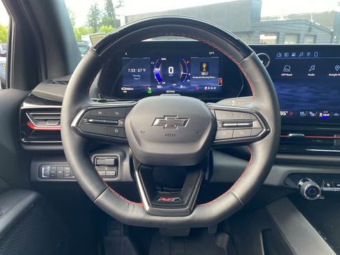 Used 2025 Chevrolet Silverado EV RST AWD/4WD image 19