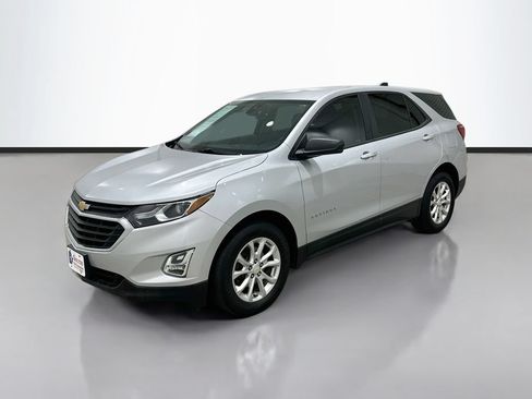 Certified 2020 Chevrolet Equinox LS FWD image 3