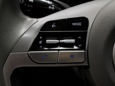 Used 2024 Hyundai Elantra SEL FWD image 27