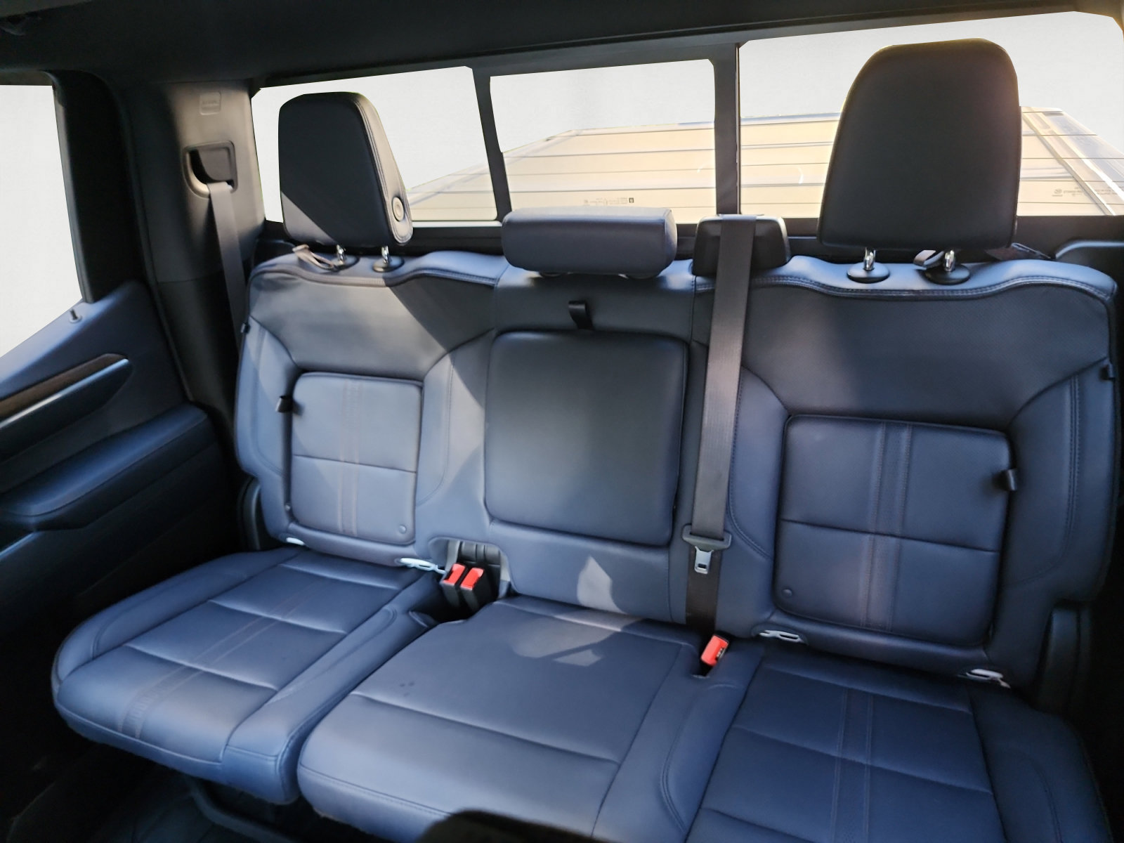 Used 2023 Chevrolet Silverado 1500 High Country AWD/4WD image 13