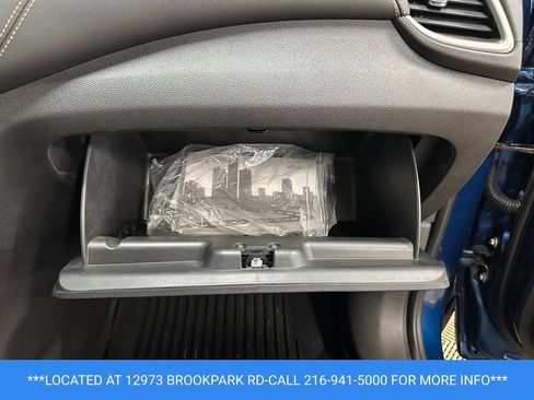 Used 2019 Chevrolet Trax LT w/ Sun & Sound Package FWD image 23