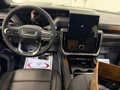 New 2026 GMC Yukon Denali w/ Sun & Power Step Package image 37