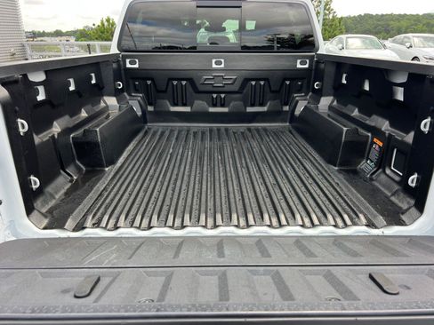 Used 2025 Chevrolet Colorado Trail Boss AWD/4WD image 18