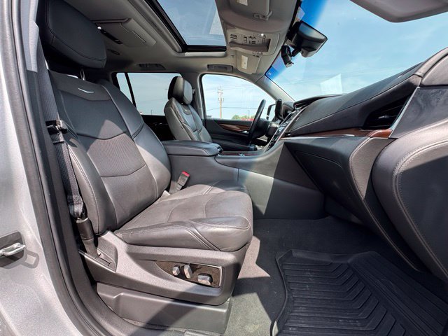 Used 2019 Cadillac Escalade ESV Premium Luxury AWD/4WD image 11