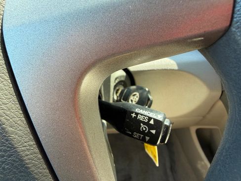 Used 2009 Toyota Camry LE FWD image 24