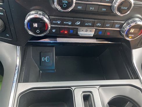 Used 2021 Ford F150 Lariat w/ Equipment Group 502A High image 39