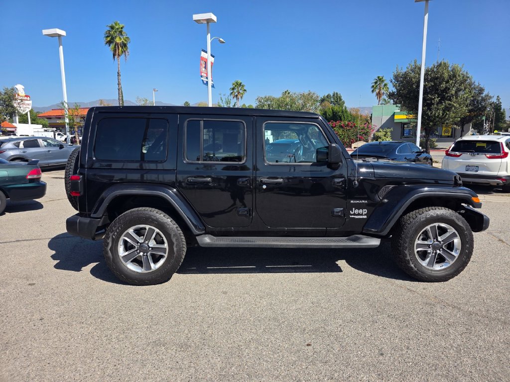 Used 2020 Jeep Wrangler Unlimited Sahara AWD/4WD image 4