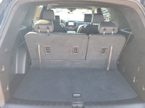 Used 2023 Chevrolet Traverse LT w/ LT Premium Package image 23