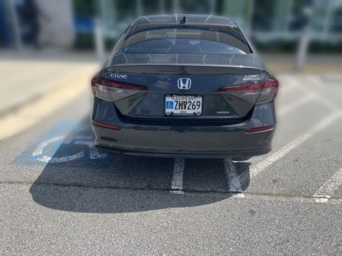Used 2025 Honda Civic Sport image 3
