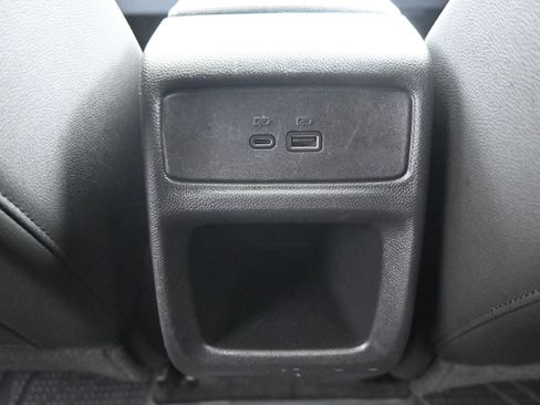 Used 2024 Chevrolet Trax RS w/ Sunroof Package FWD image 23