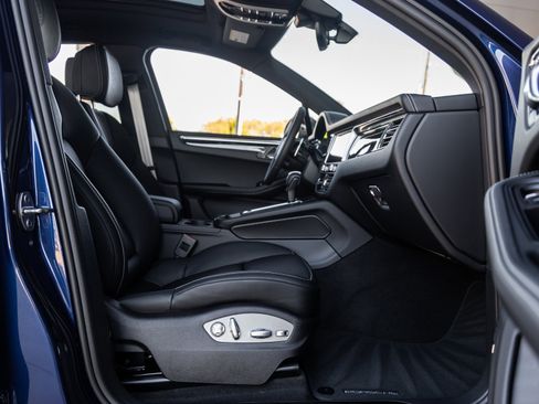 New 2026 Porsche Macan Turbo image 44