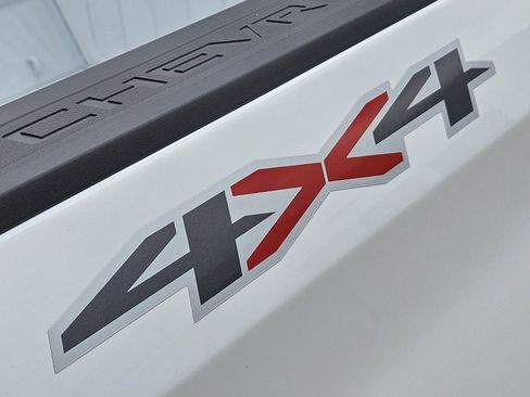 New 2026 Chevrolet Silverado 1500 LT w/ Texas Edition Plus AWD/4WD image 15