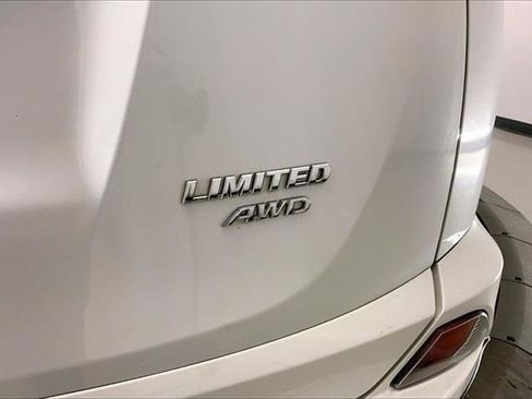 Used 2017 Toyota RAV4 Platinum image 30