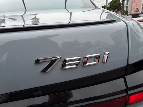 Used 2023 BMW 760i xDrive w/ Executive Package image 7