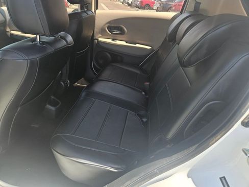 Used 2016 Honda HR-V LX image 17