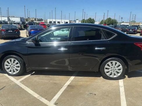 Used 2019 Nissan Sentra S image 7