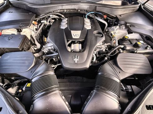 Used 2022 Maserati Levante GT image 28