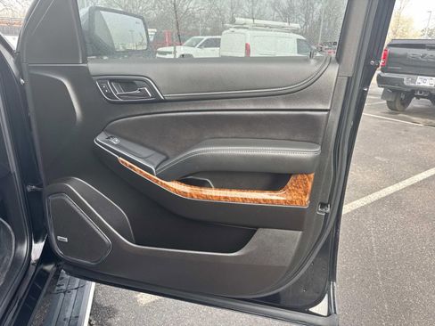 Used 2020 Chevrolet Tahoe Premier w/ Premier Plus Edition image 27