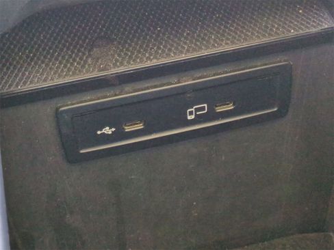 Used 2022 Mercedes-Benz GLC 300 4MATIC w/ Premium Package Lite image 29