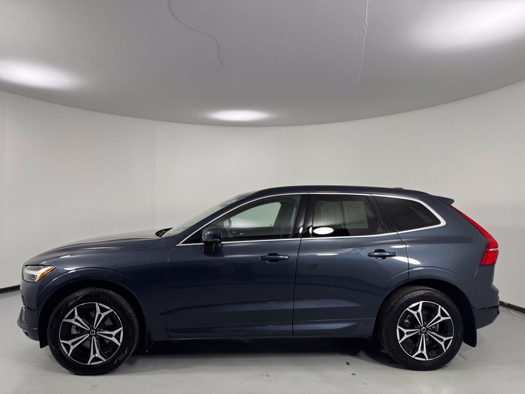 Used 2022 Volvo XC60 B5 Momentum w/ Advanced Package AWD/4WD image 4