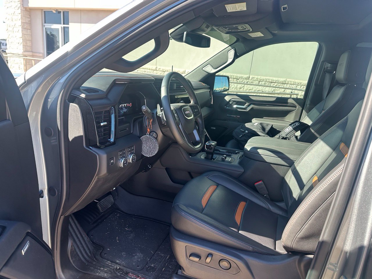 Used 2026 GMC Sierra 1500 AT4 w/ AT4 Premium Package AWD/4WD image 10