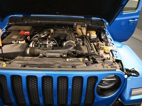 Used 2021 Jeep Wrangler Unlimited Sahara AWD/4WD image 25
