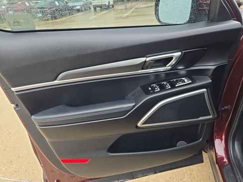 Used 2022 Kia Telluride LX FWD image 13