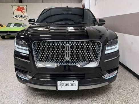 Used 2019 Lincoln Navigator Reserve AWD/4WD image 32
