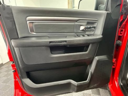 Used 2022 RAM 1500 Classic SLT RWD image 11