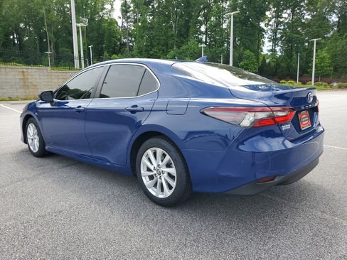 Used 2024 Toyota Camry LE FWD image 4