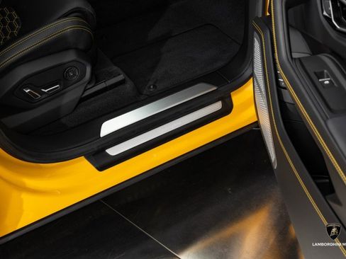 Used 2024 Lamborghini Urus S image 41