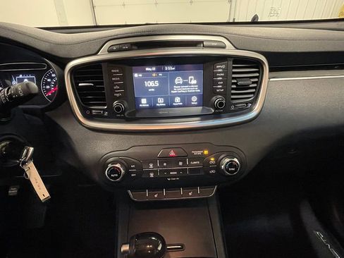 Used 2018 Kia Sorento AWD image 27