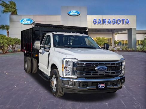 New 2025 Ford F350 XL w/ XL Chrome Package RWD image 2