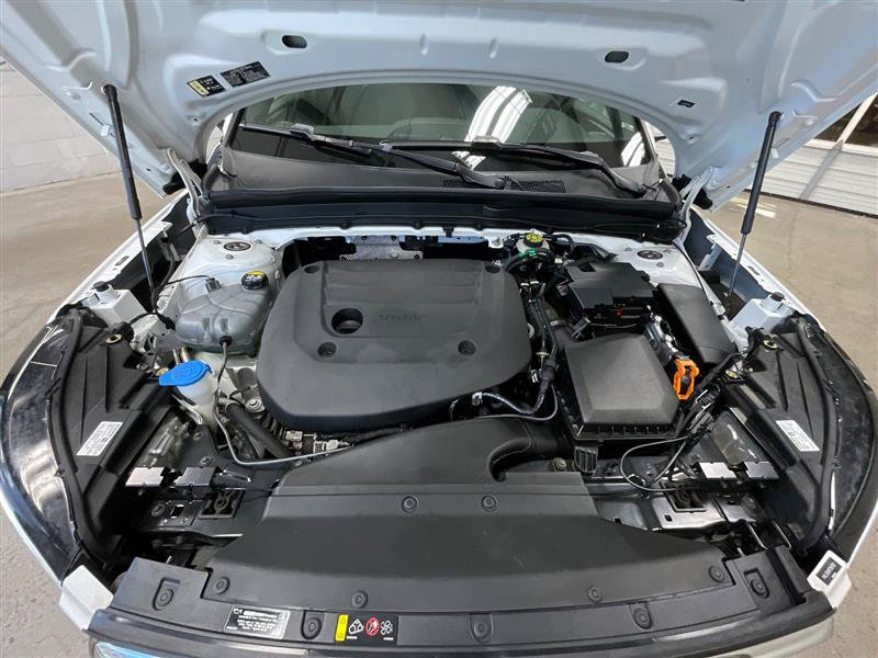 Used 2023 Volvo XC40 B5 Core AWD/4WD image 30