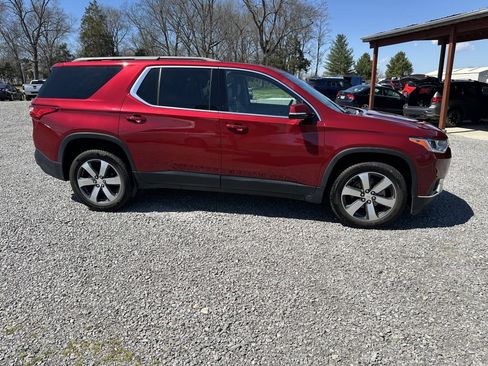 Used 2019 Chevrolet Traverse LT w/ LT Premium Package image 4