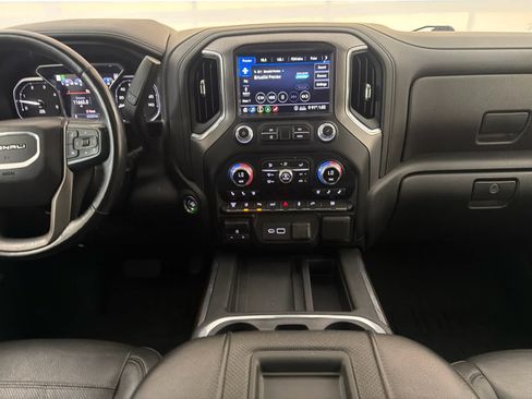 Used 2020 GMC Sierra 3500 Denali w/ Denali Ultimate Package AWD/4WD image 19